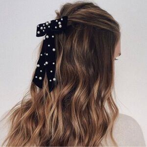 Kristin Ess The Pearl Embellished Bow Slide Clip